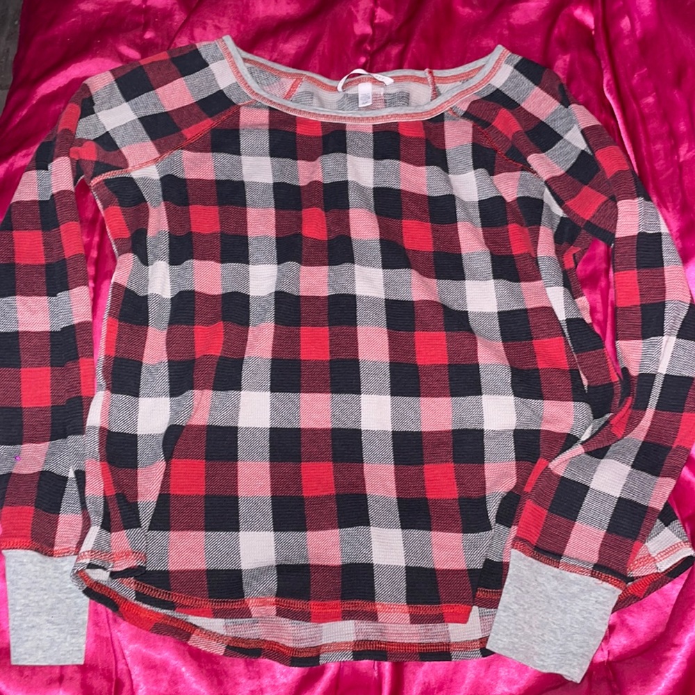 Victorias Secret Long Sleeve Knit Top Red Plaid Size Small Scoop Neck Shirt